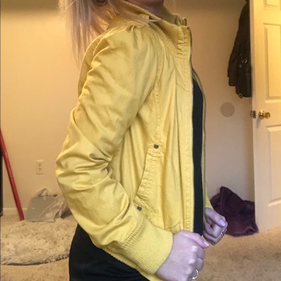 Yellow bomber jacket - Picture 6 of 8